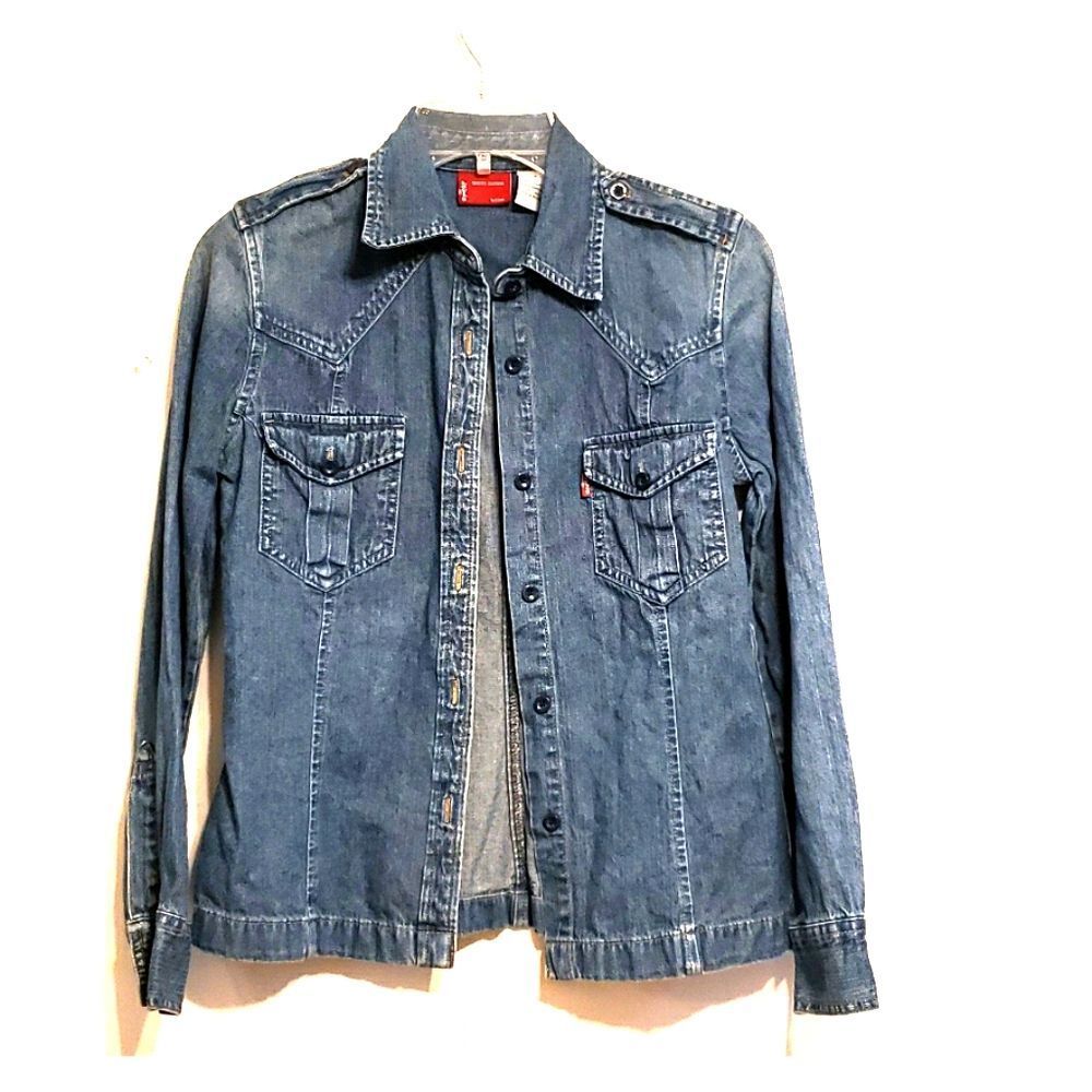 ‎Levi's top